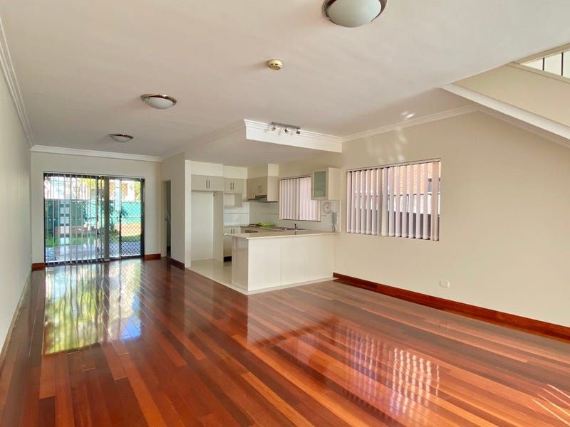 3 bedrooms Townhouse in 3/165 Carlingford Road EPPING NSW, 2121