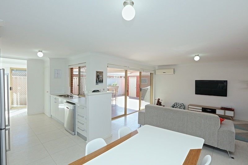 2/34 Odin Road, Innaloo WA 6018, Image 2