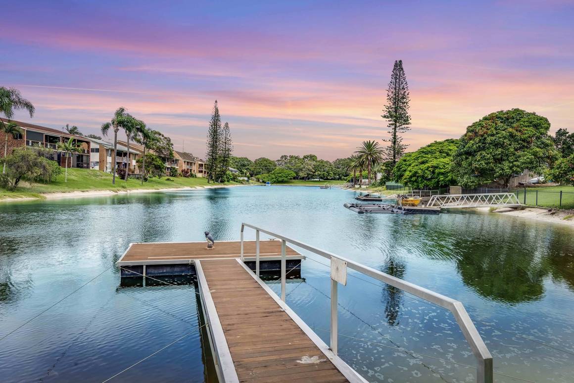 Picture of 8 Helm Court, MERMAID WATERS QLD 4218