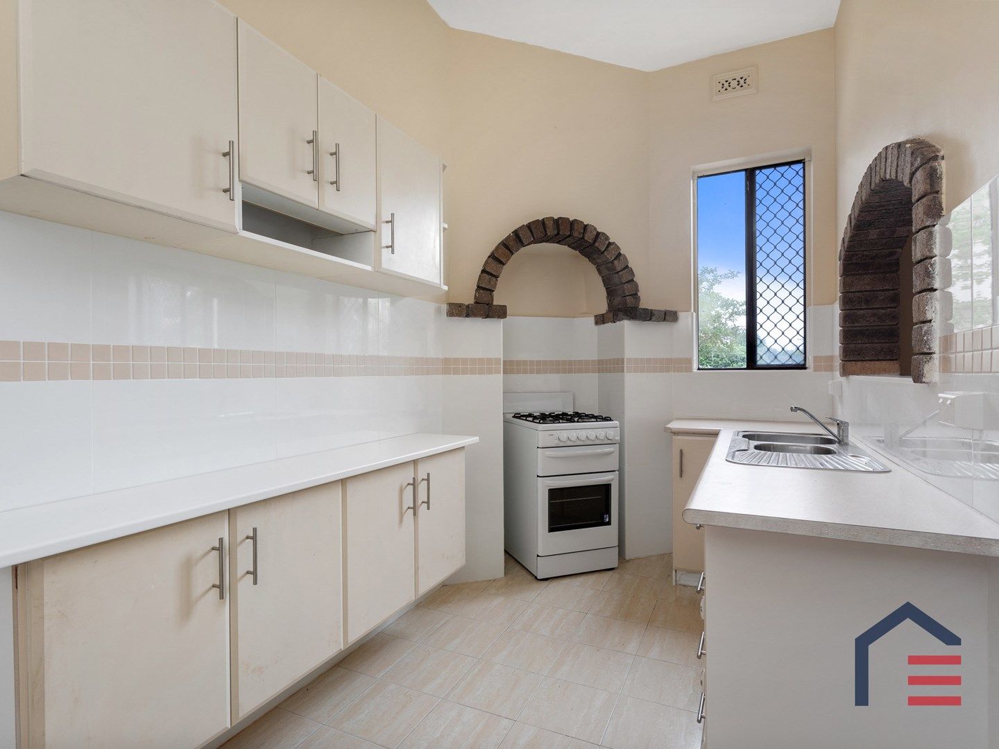 3 bedrooms House in 30 Normanby Road INGLEWOOD WA, 6052