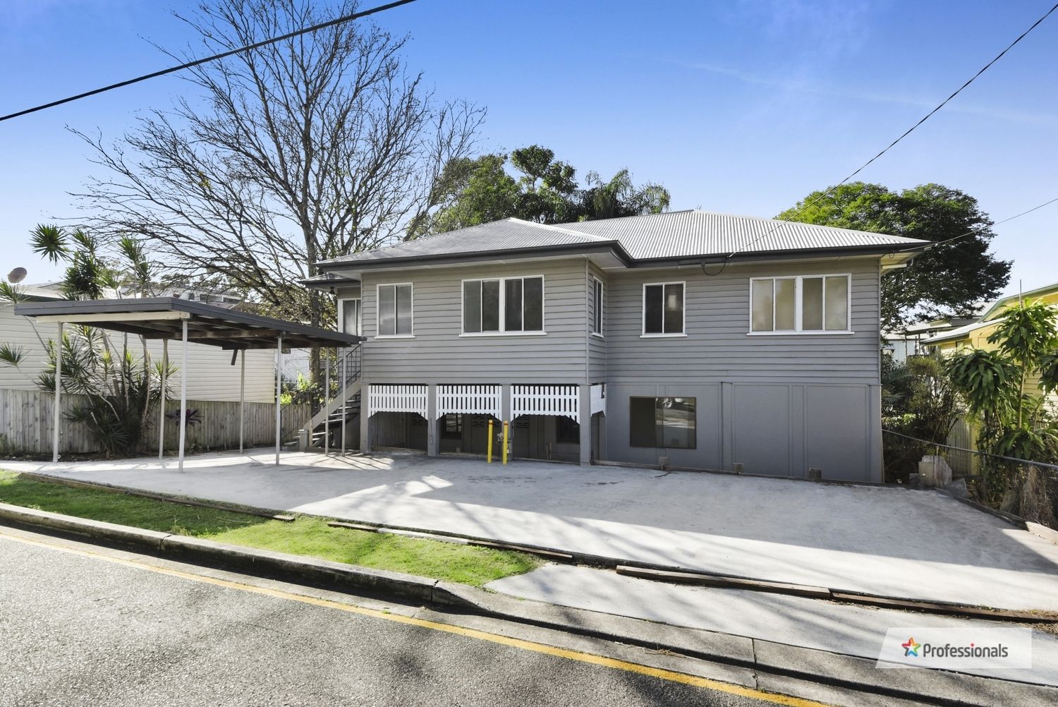 5 bedrooms House in 7 Algar Street WINDSOR QLD, 4030