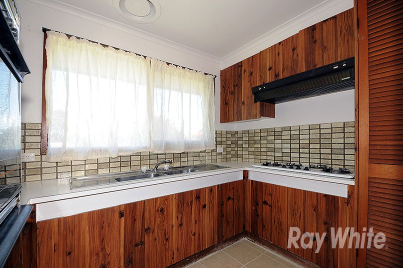 3 bedrooms House in 8 Argyle Way WANTIRNA SOUTH VIC, 3152