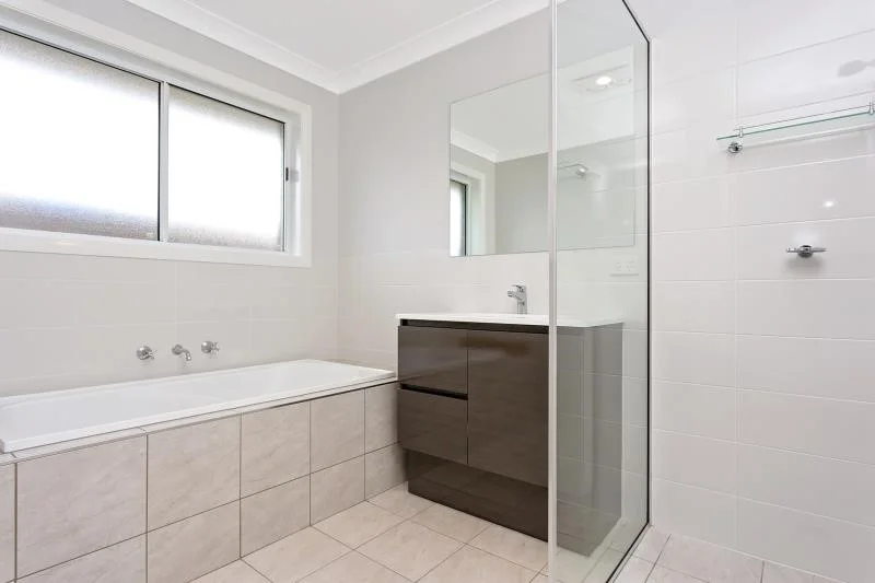 Additional image 4 of 1/42 Breasley Cres, Boorooma NSW 2650