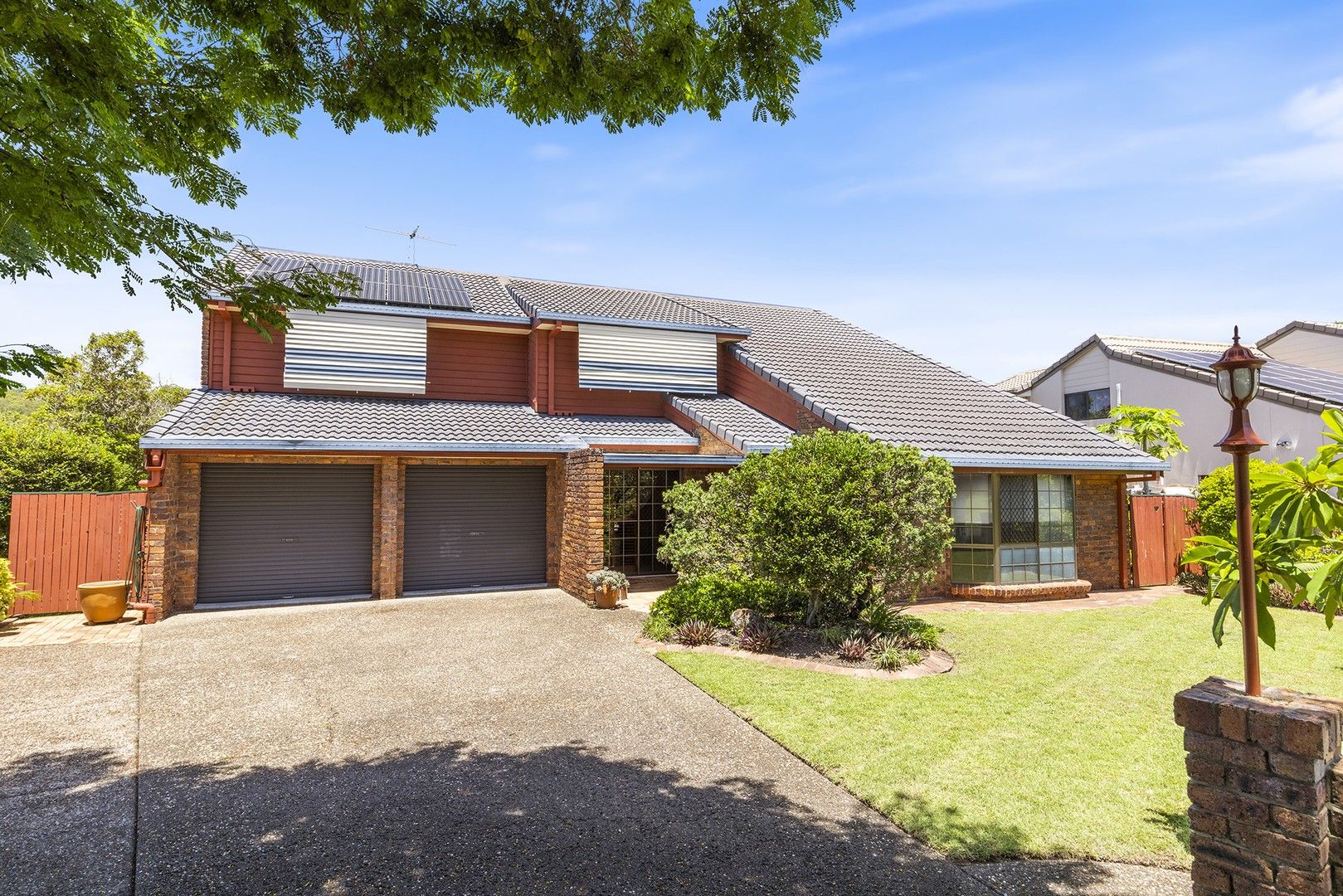 4 bedrooms House in 81 Bridgnorth Street CARINDALE QLD, 4152