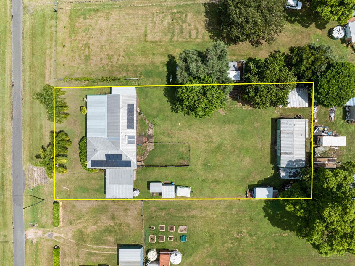 17 Piccadilly Lane, Helidon QLD 4344, Image 2