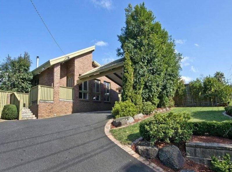 3 bedrooms House in 52 Eastgate Drive GREENSBOROUGH VIC, 3088