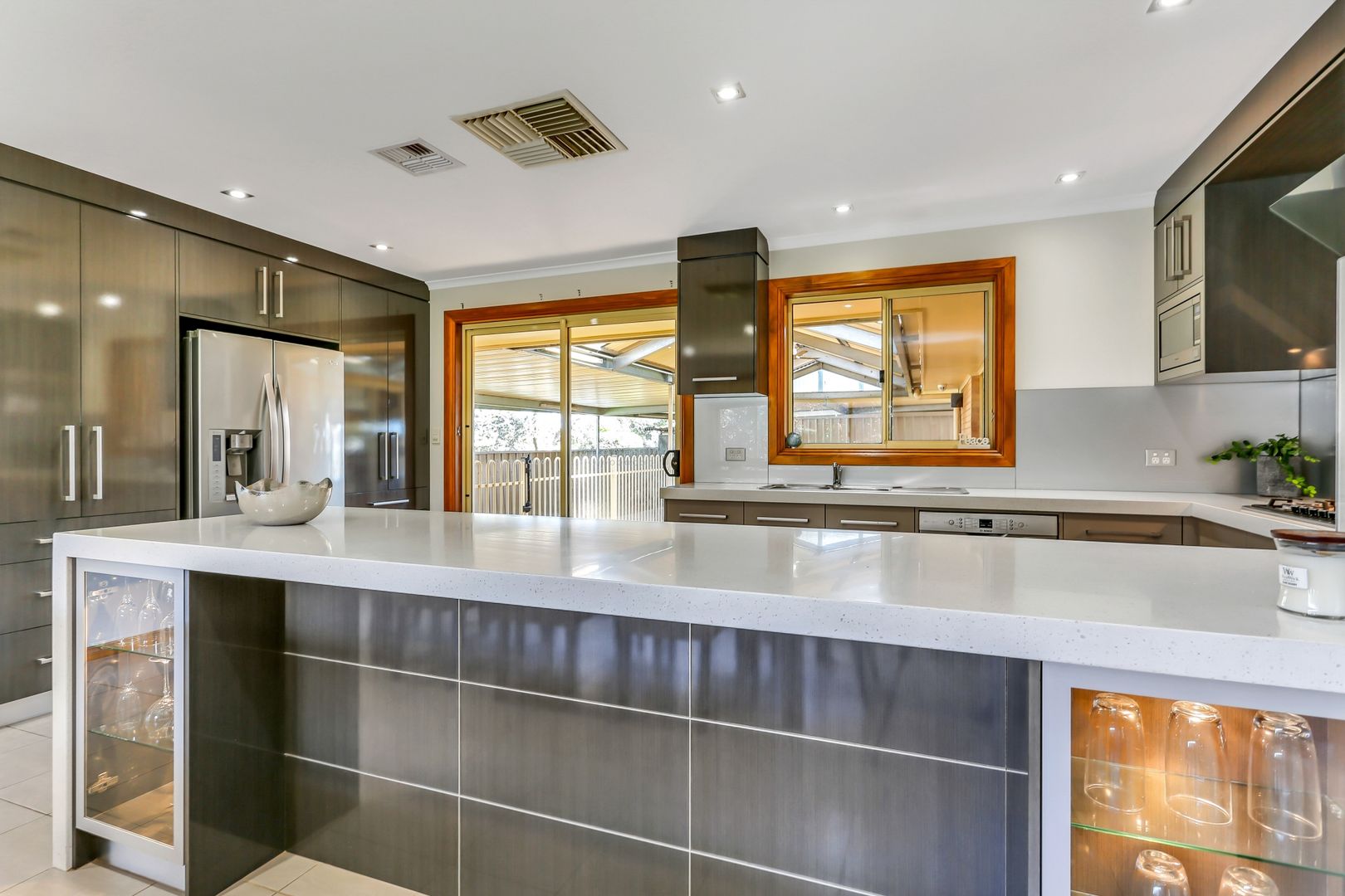 21 Charles Street, Valley View SA 5093, Image 2