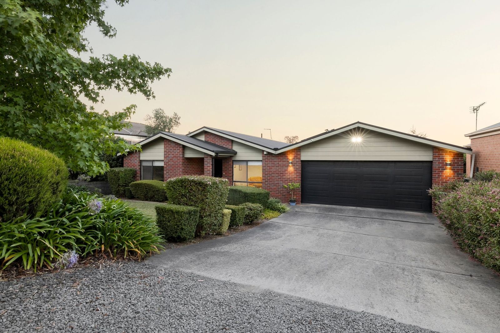429 Tinworth Avenue, Mount Clear VIC 3350