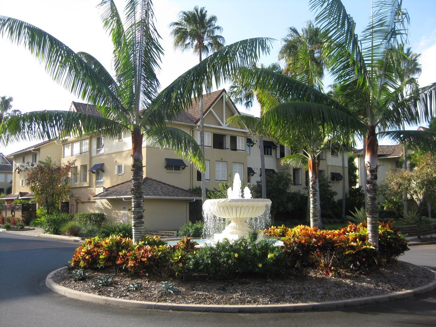 2 bedrooms Apartment / Unit / Flat in 911/2 Greenslopes Street CAIRNS QLD, 4870