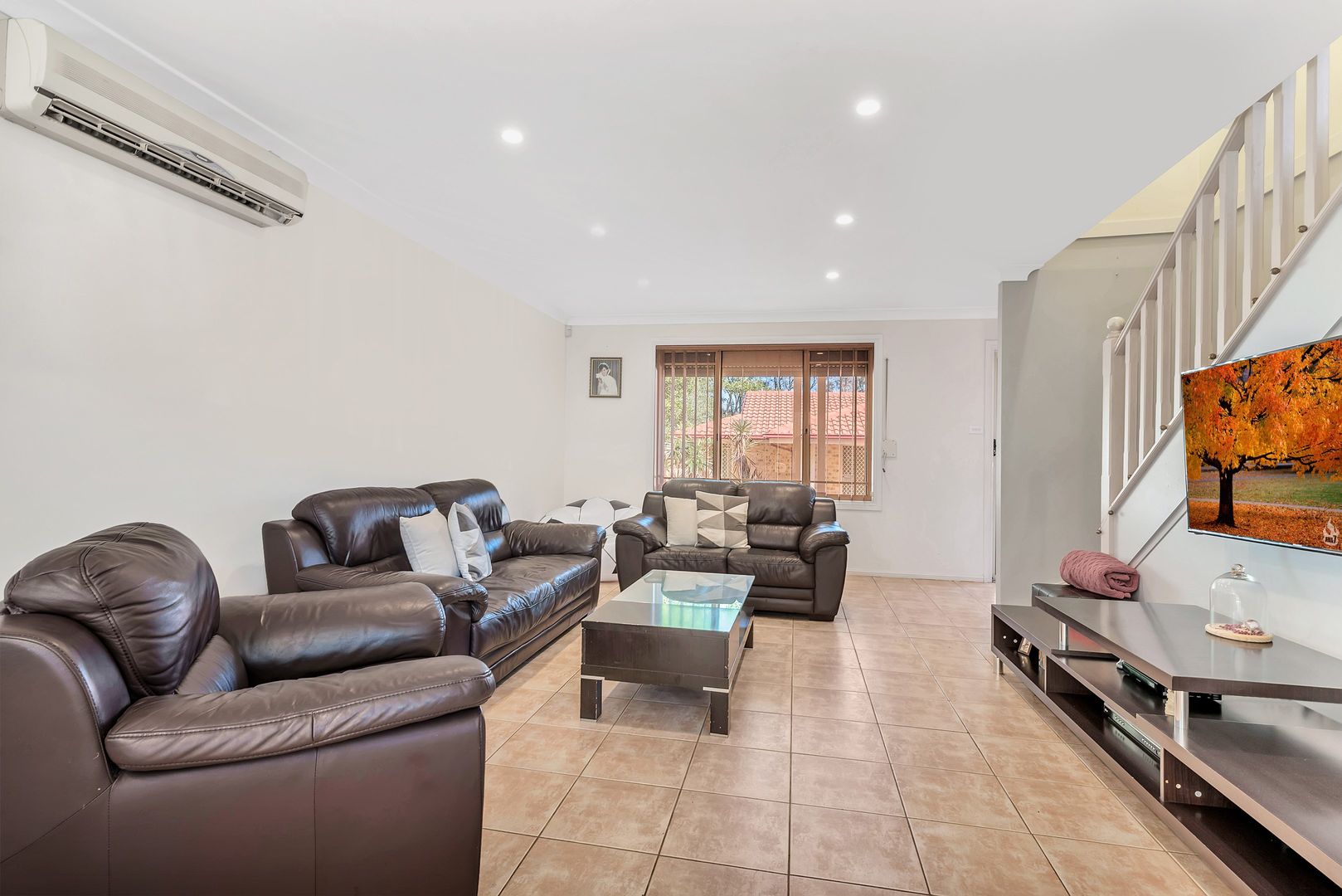 4/11 Mataro Close, Edensor Park NSW 2176, Image 2