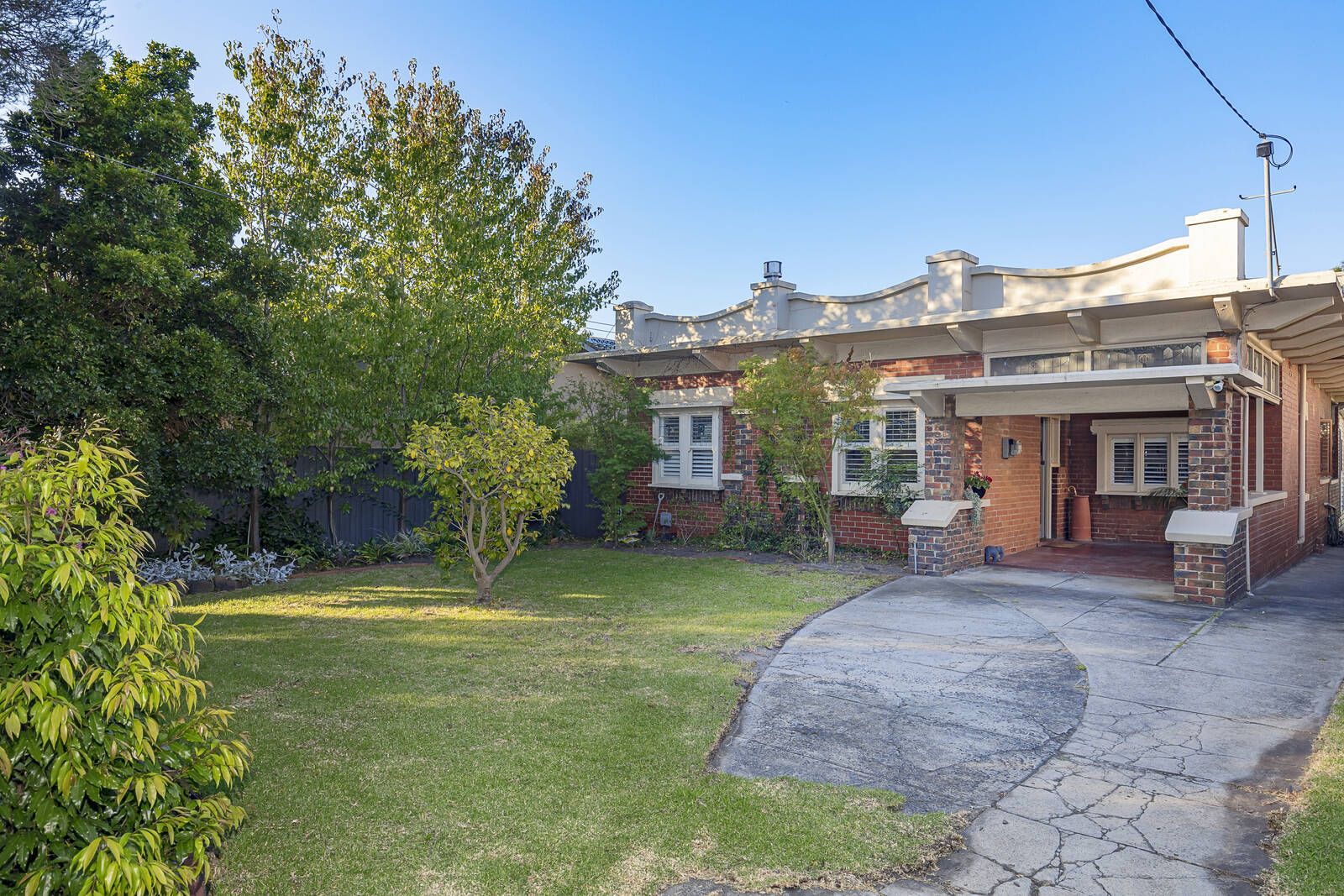 33 Black Street, Brighton VIC 3186, Image 2