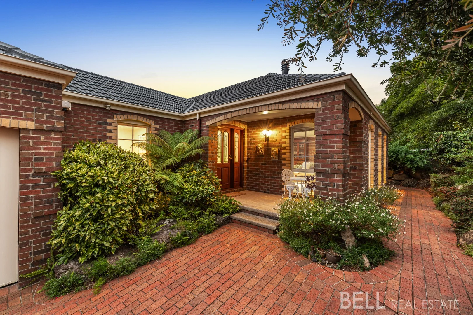 Primary image of 10 Fielden Close, Mooroolbark VIC 3138