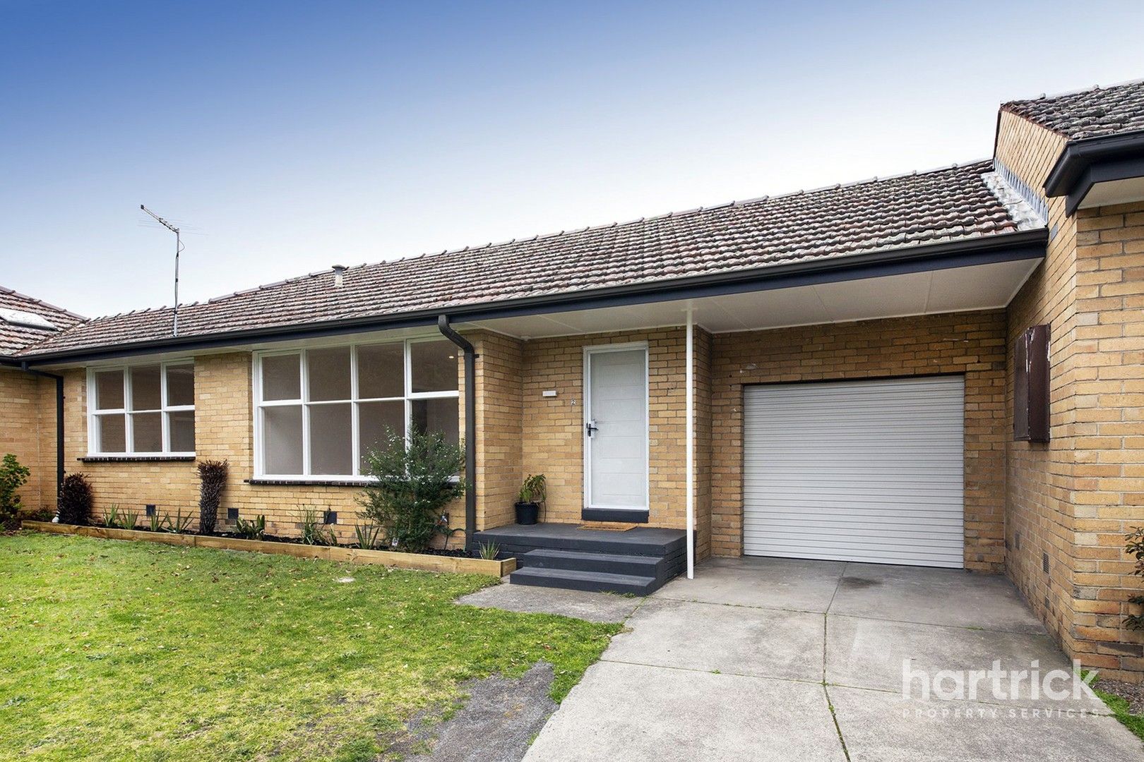 2 bedrooms Apartment / Unit / Flat in 2/126 Centre Dandenong Road CHELTENHAM VIC, 3192
