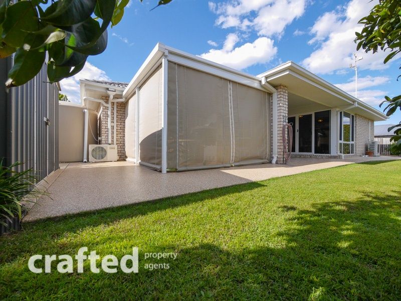 11 Hill End Avenue, Hillcrest QLD 4118, Image 1