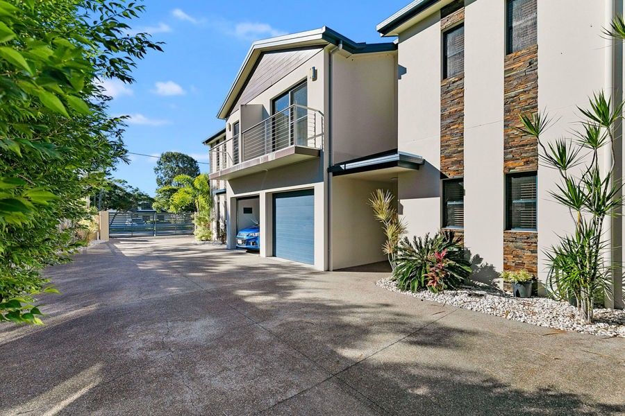 2/243 Torquay Terrace, Torquay QLD 4655, Image 2