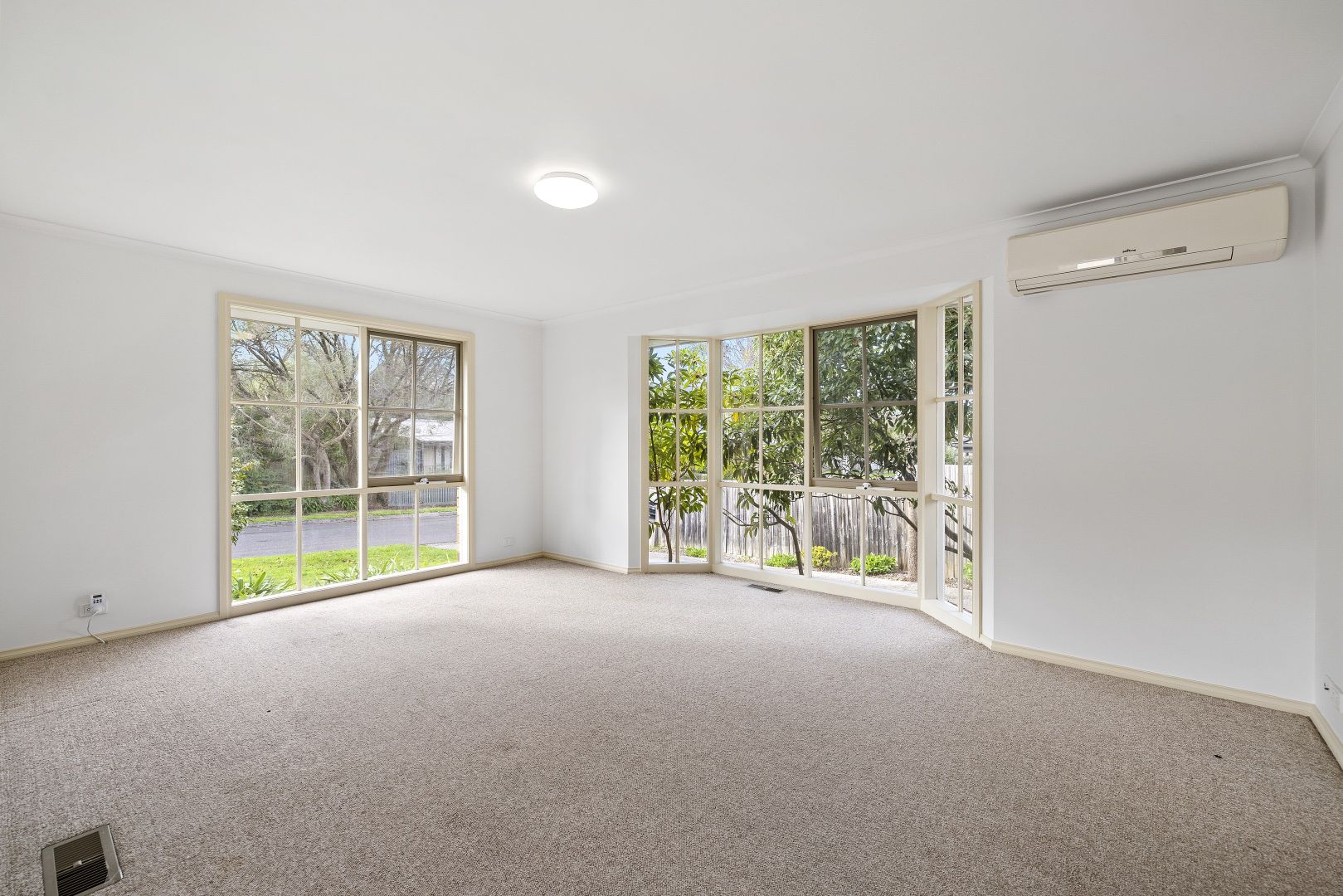 1/30 Narcissus Avenue, Boronia VIC 3155, Image 2