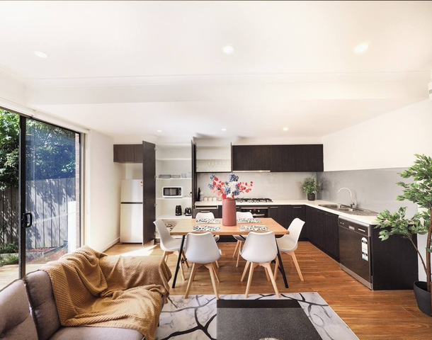 2/5 Tandara Court, Chadstone VIC 3148