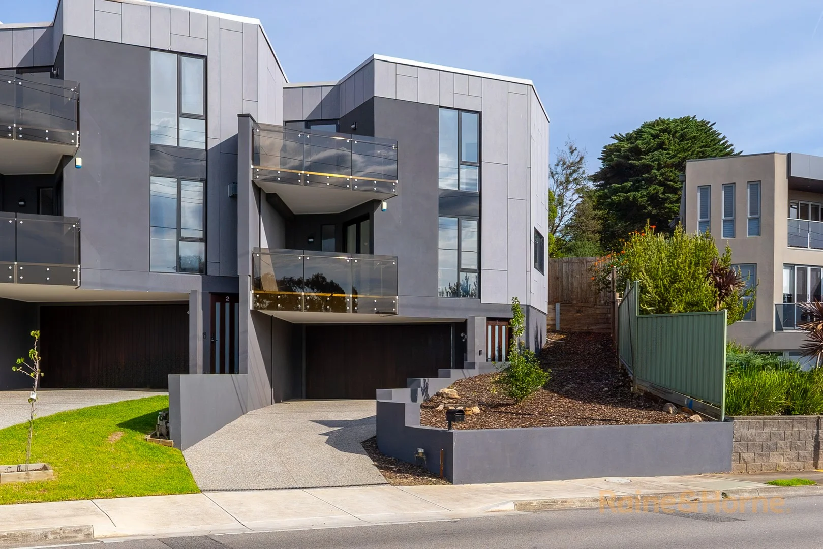 1/110 Lebanon Street, Strathmore VIC 3041