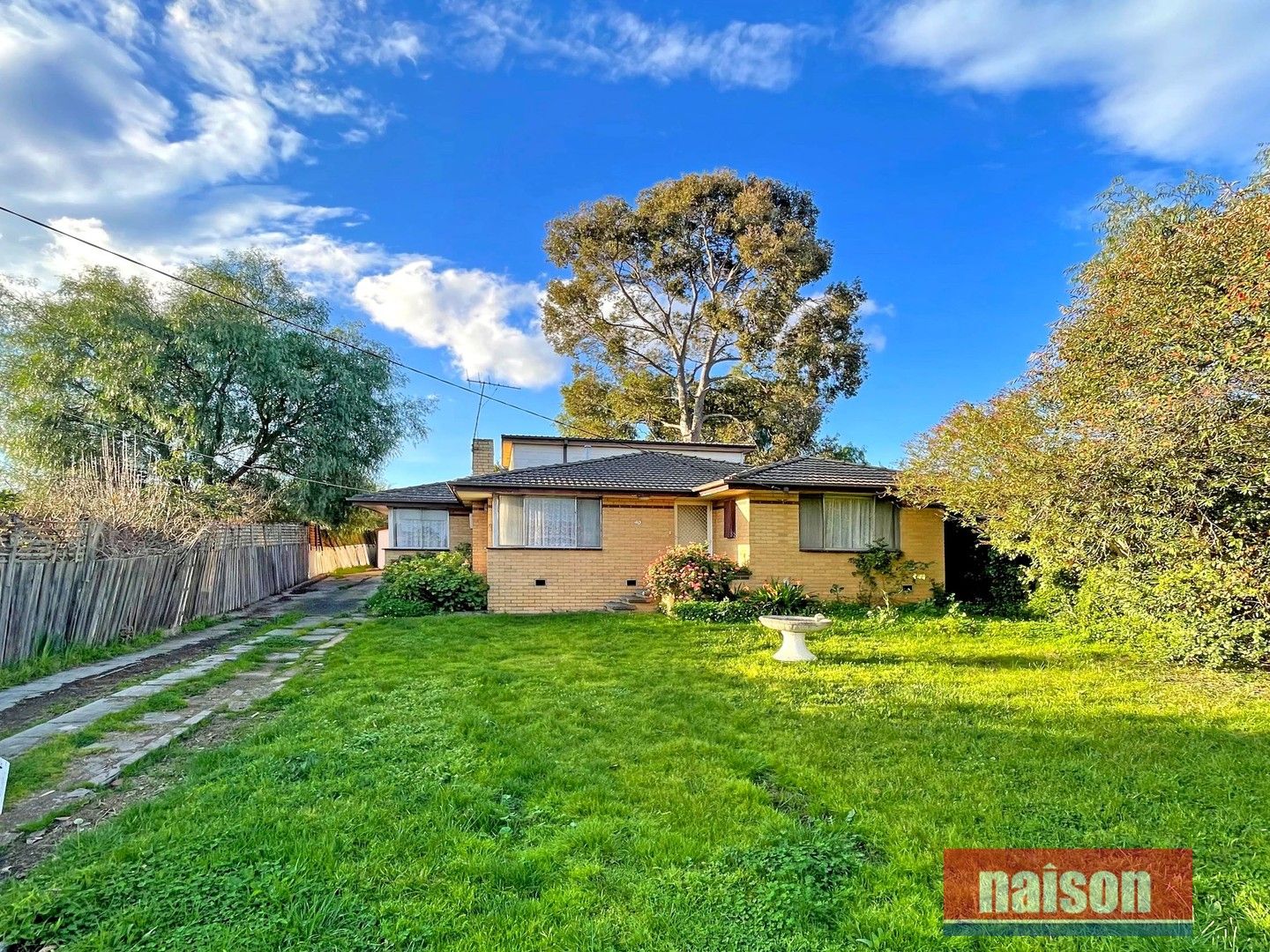 4 bedrooms Townhouse in 40 The Crossway KEILOR EAST VIC, 3033