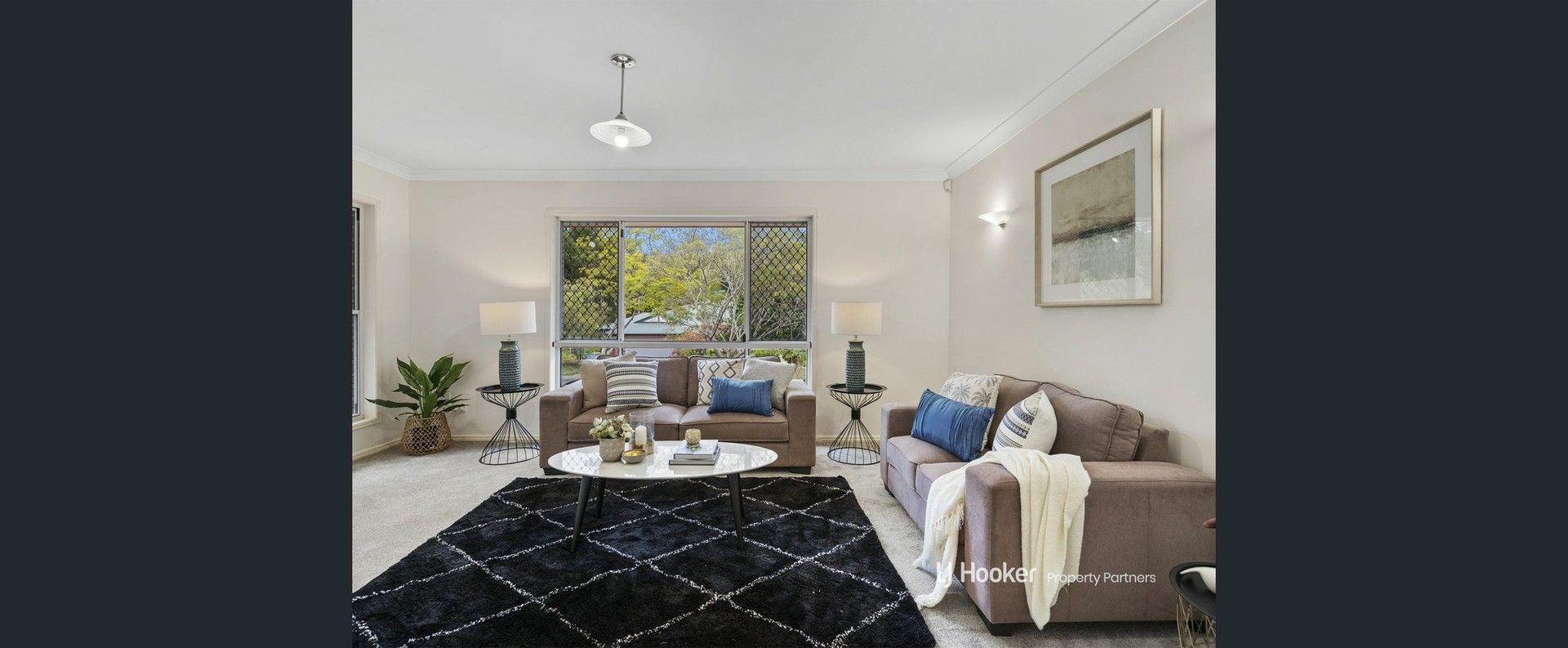 5 bedrooms House in 8 Forbes Place EIGHT MILE PLAINS QLD, 4113