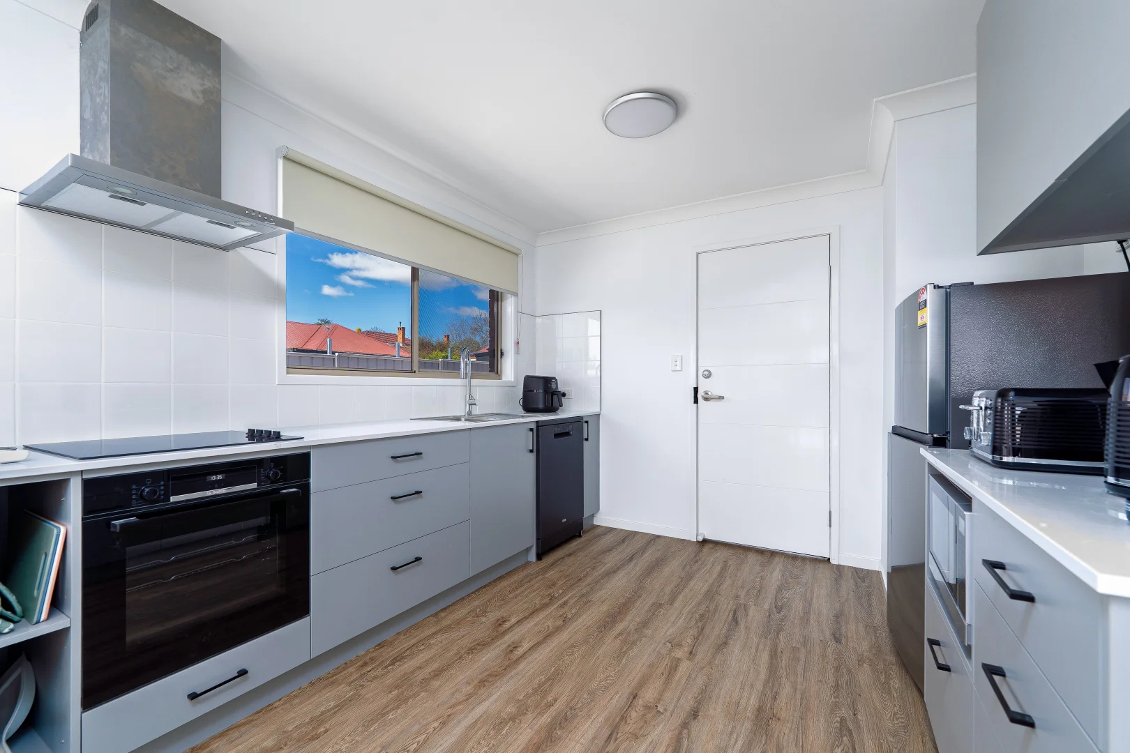 Additional image 3 of 1/16 Naughten Avenue, Armidale NSW 2350