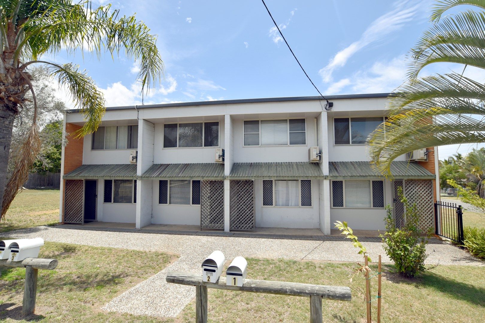 2 bedrooms Apartment / Unit / Flat in 3/30 Wistari Street CLINTON QLD, 4680