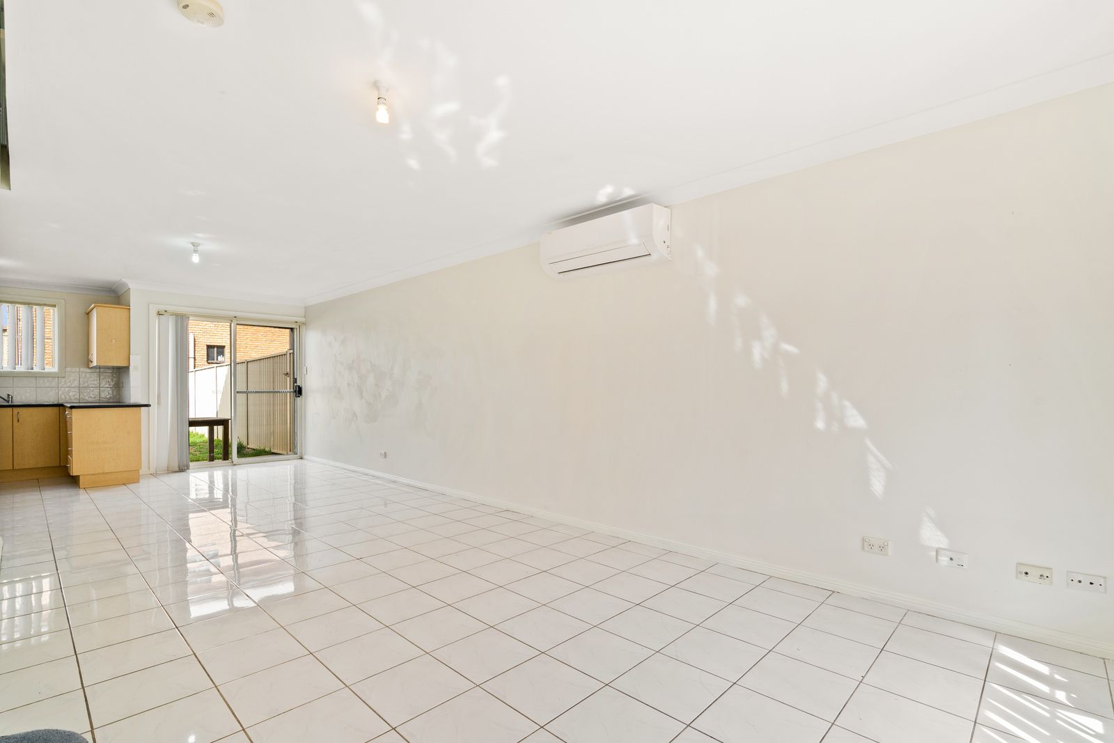 8/28 Warialda Way, Hinchinbrook NSW 2168, Image 1