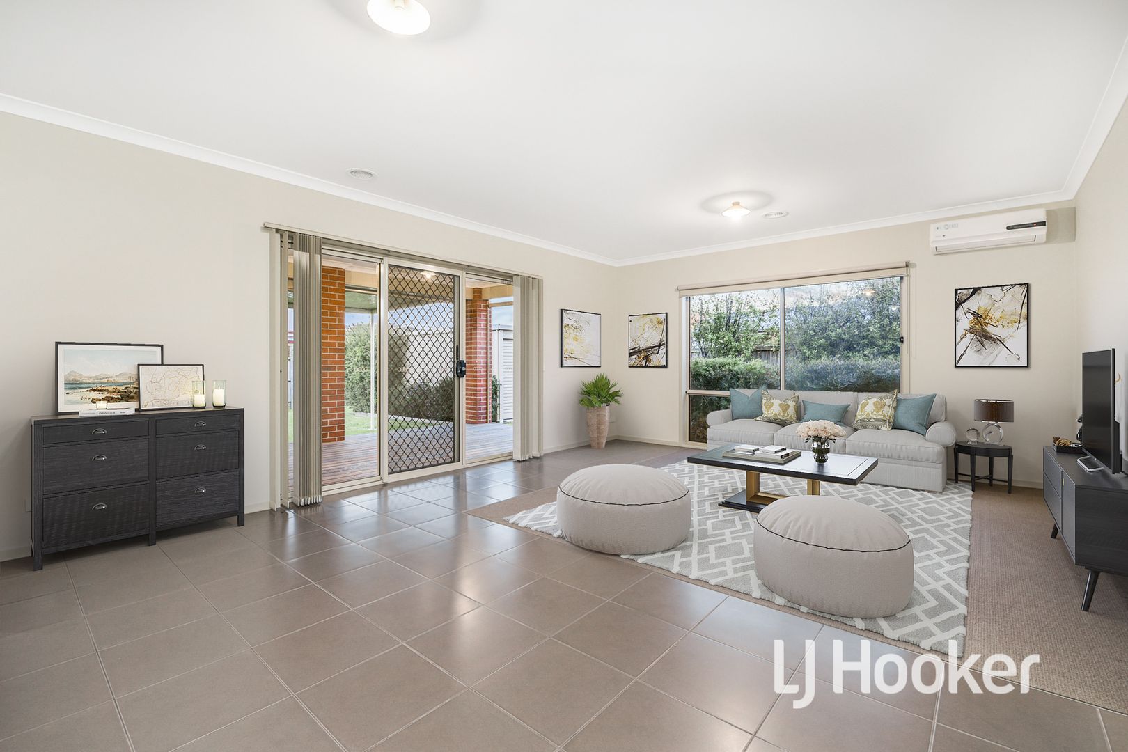 15 Royanne Close, Bunyip VIC 3815, Image 2