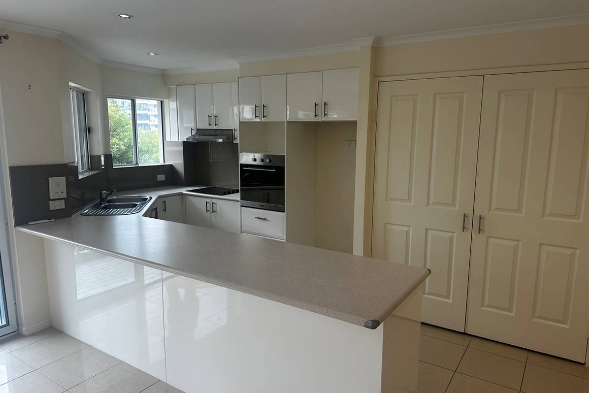 45/11 Breaker Street Main Beach 4217 - Image 4