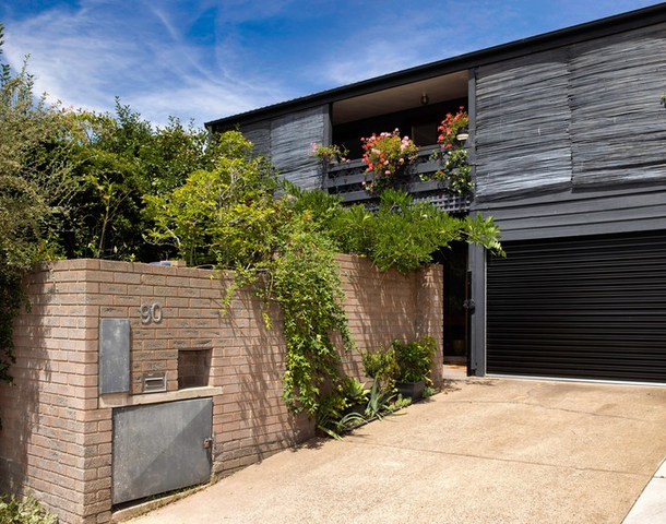 90 Barnet Close, Phillip ACT 2606