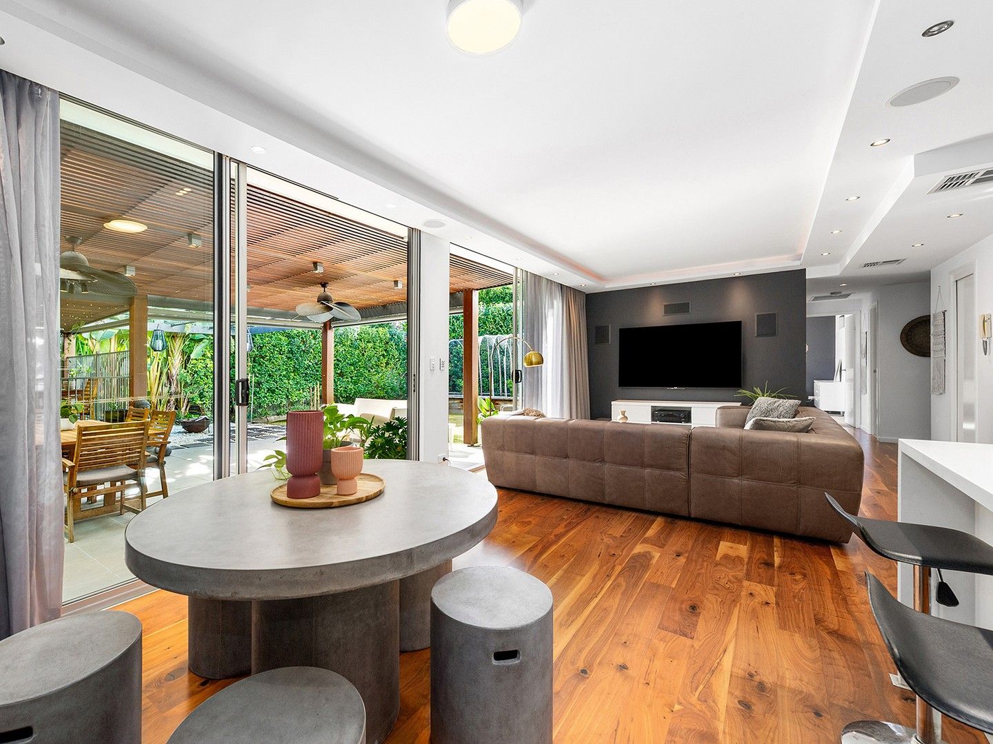 2 bedrooms Apartment / Unit / Flat in 1/12 Dobson Street ASCOT QLD, 4007