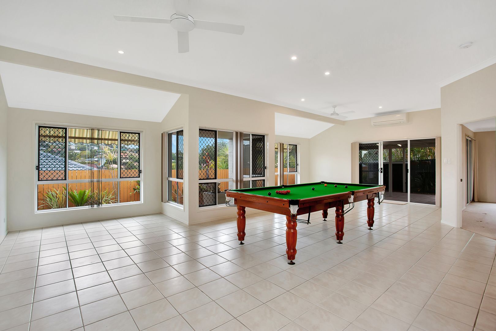4 Quoll Close, Burleigh Heads QLD 4220, Image 2