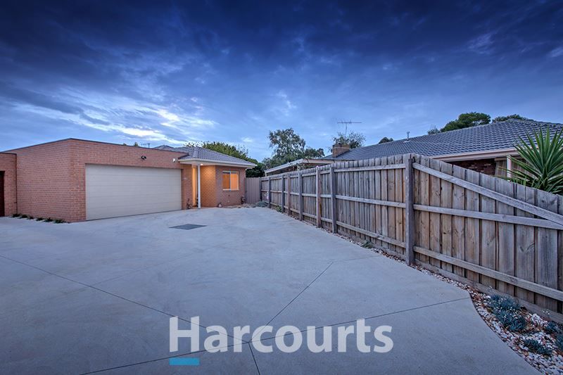 28B Lorraine Court, Pakenham VIC 3810, Image 2