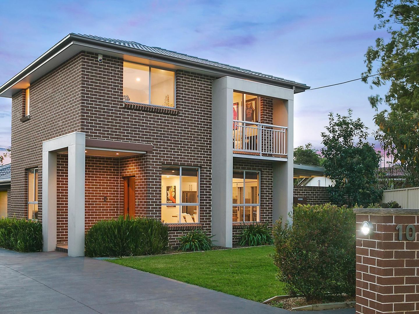 1/10 Coronation Avenue, Peakhurst Property History & Address Research