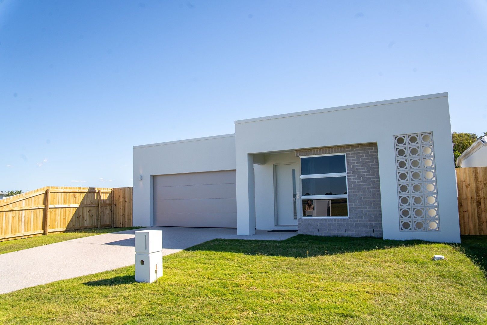 19 Lakeside Way, Andergrove QLD 4740 Domain