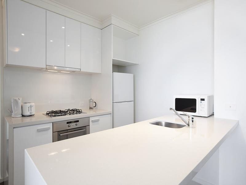 2 bedrooms Apartment / Unit / Flat in 905/63 Whiteman Street SOUTHBANK VIC, 3006