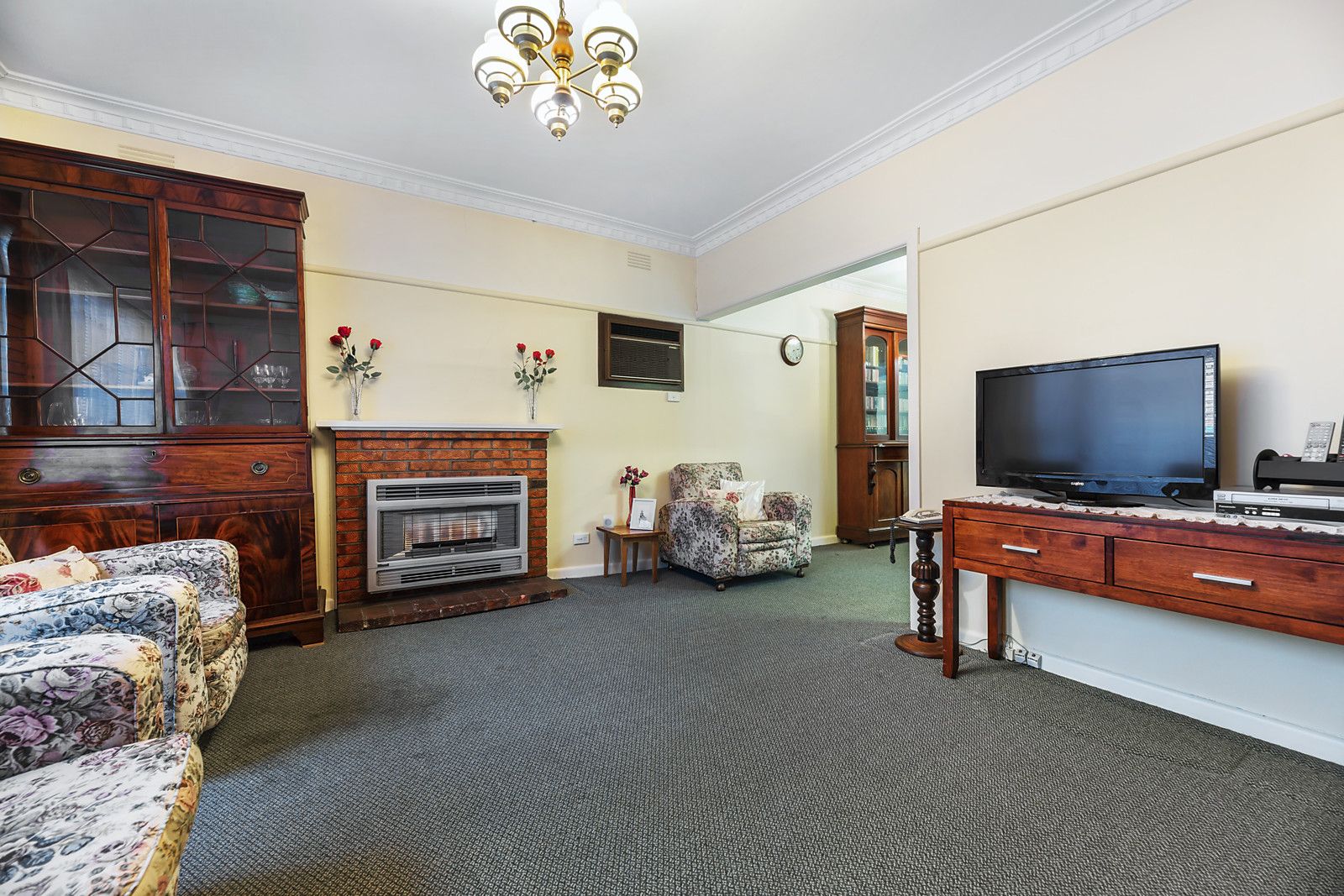 13 Station Road, Oak Park VIC 3046, Image 2