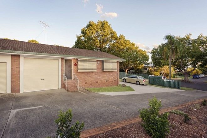 Picture of 1/31 Moloney Street, NORTH TOOWOOMBA QLD 4350