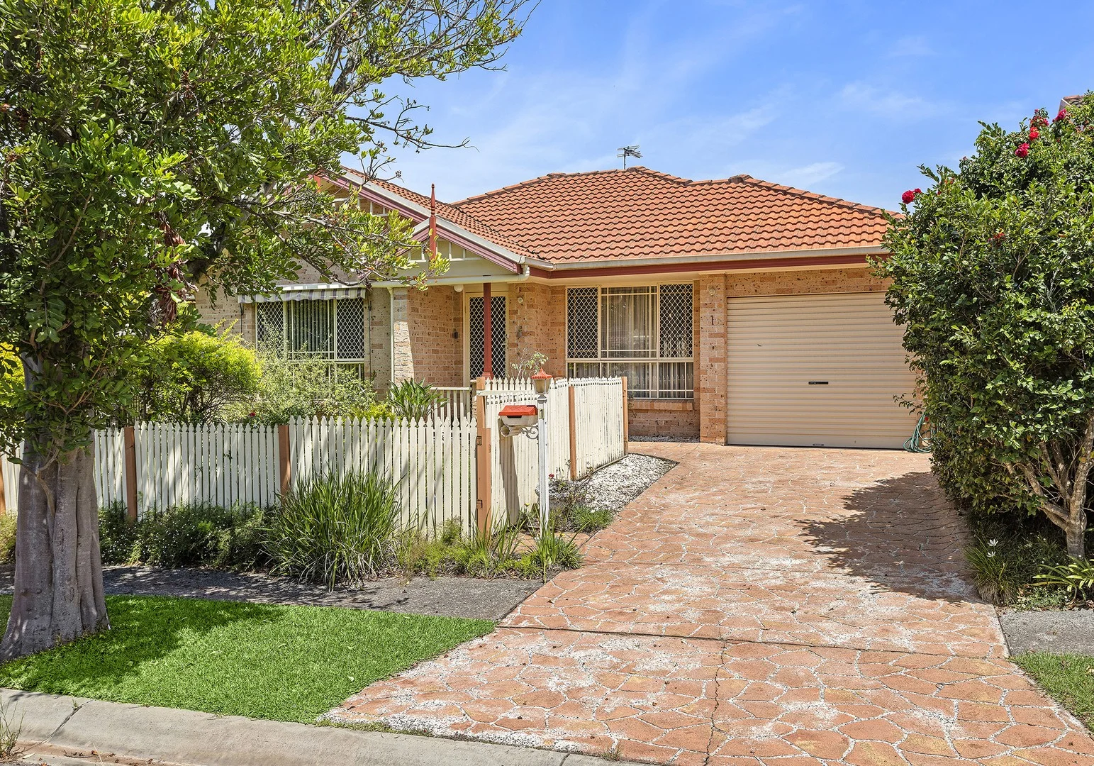 Primary image of 1 Durras Close, Flinders NSW 2529