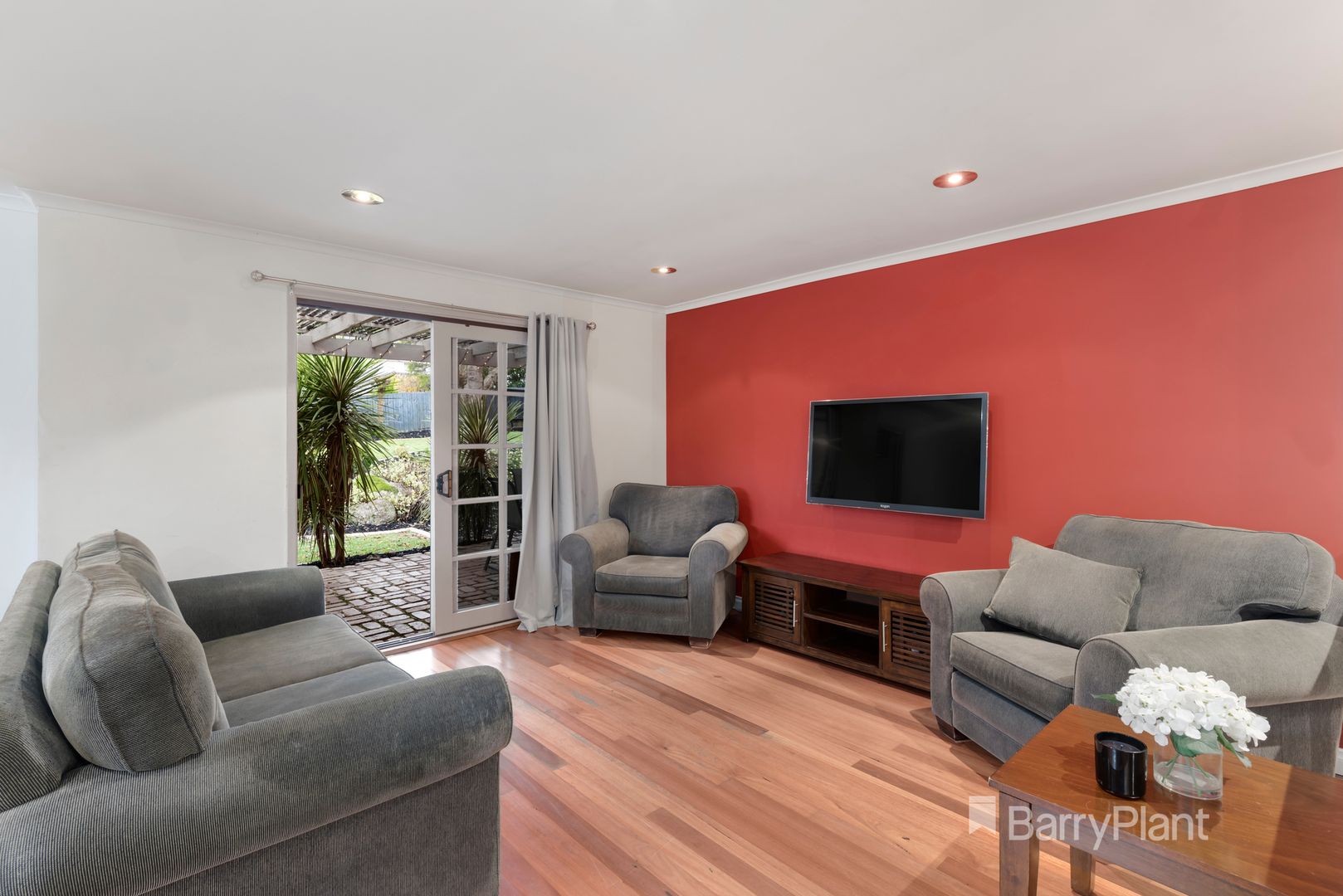 22 Montanus Court, Ringwood VIC 3134, Image 2