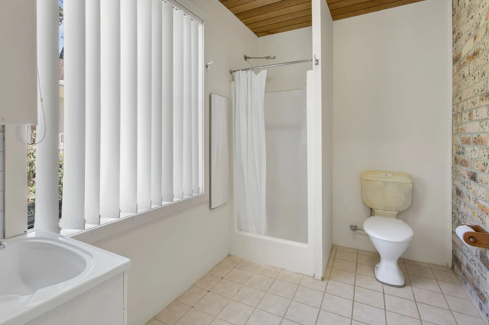 Additional image 14 of 5 Lantana Avenue, Wheeler Heights NSW 2097