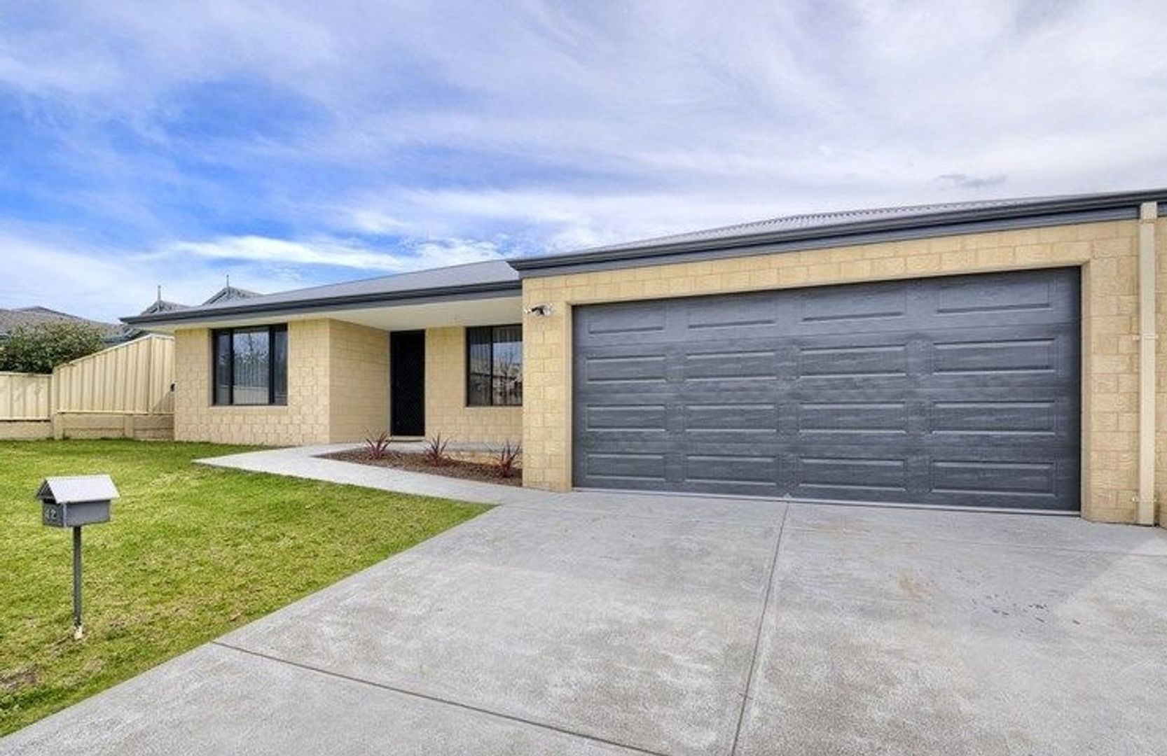 3 bedrooms House in 42 Chauncy Way SPENCER PARK WA, 6330