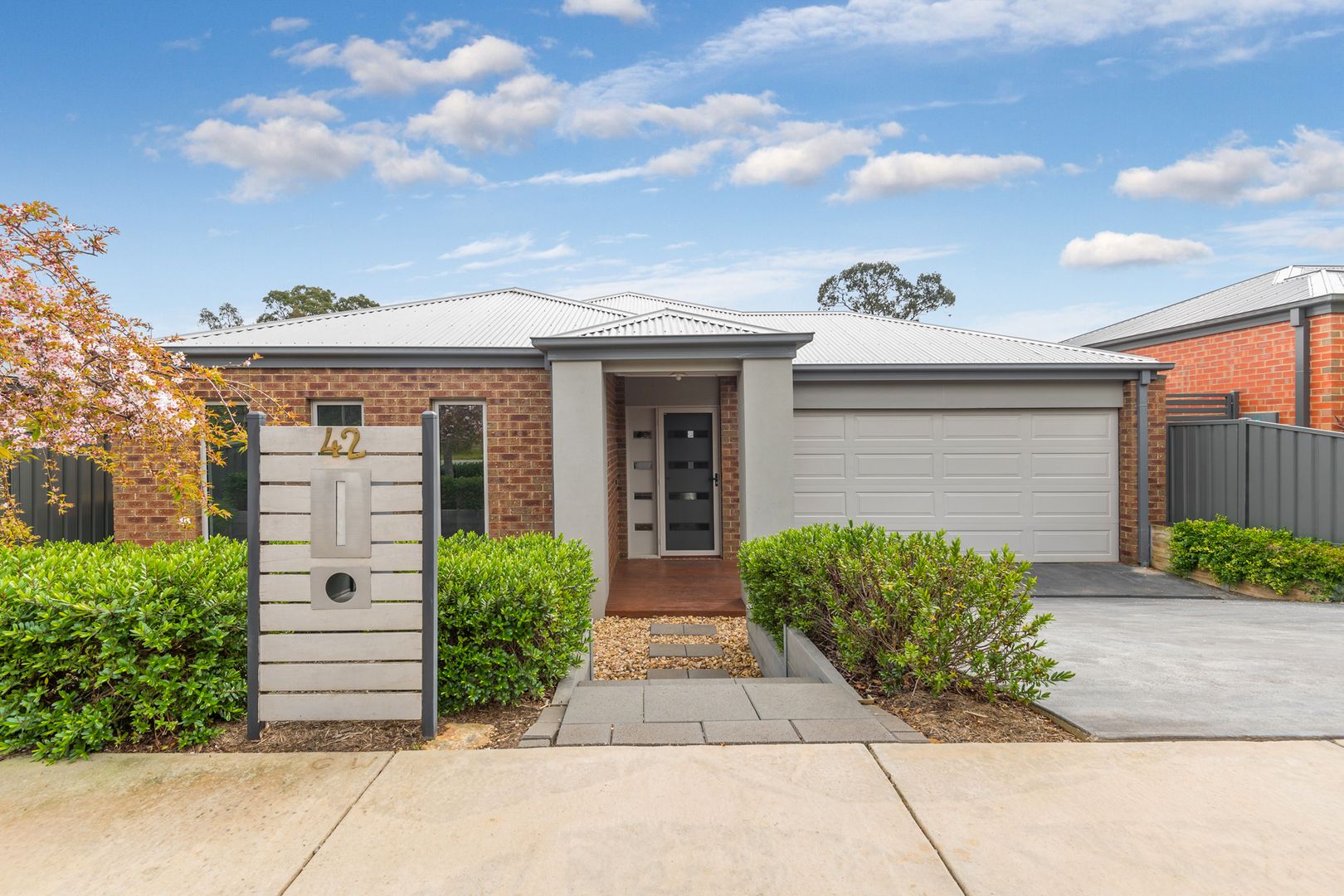 42 Coomoora Circuit, Strathfieldsaye VIC 3551