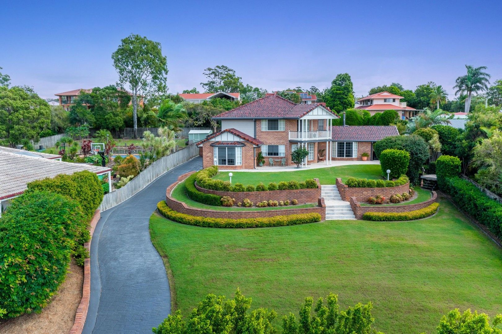 4 bedrooms House in 11 Kite Crescent THORNLANDS QLD, 4164