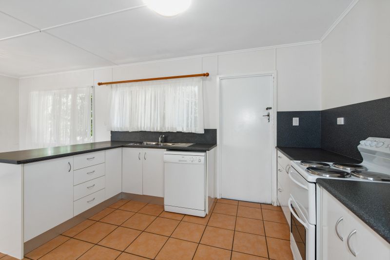 53 Gilbert Cres, Castle Hill QLD 4810, Image 2