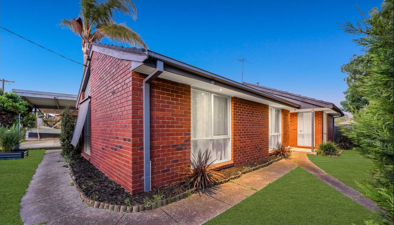 2 Lewisham Close, Hampton Park VIC 3976, Image 0