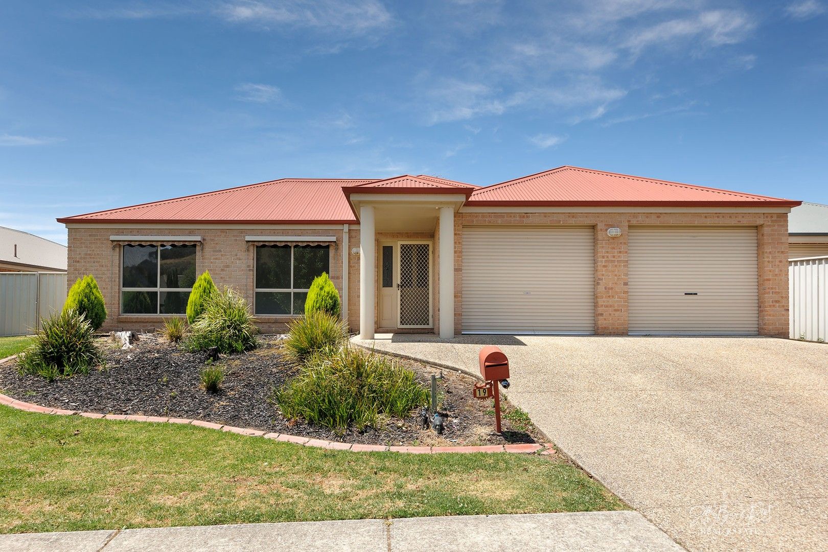 19 WILLOUGHBY AVENUE, Wodonga VIC 3690, Image 0