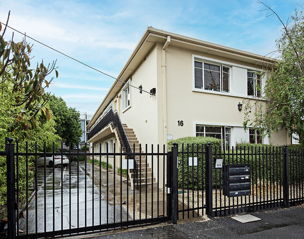 8/16 Gertrude Street, Windsor VIC 3181