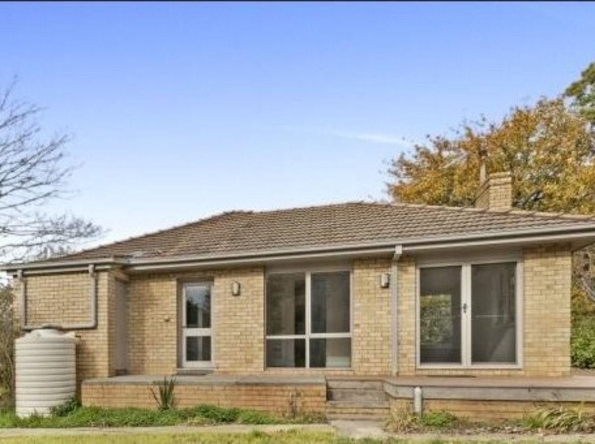 3 bedrooms House in 56-58 Stawell Street ROMSEY VIC, 3434