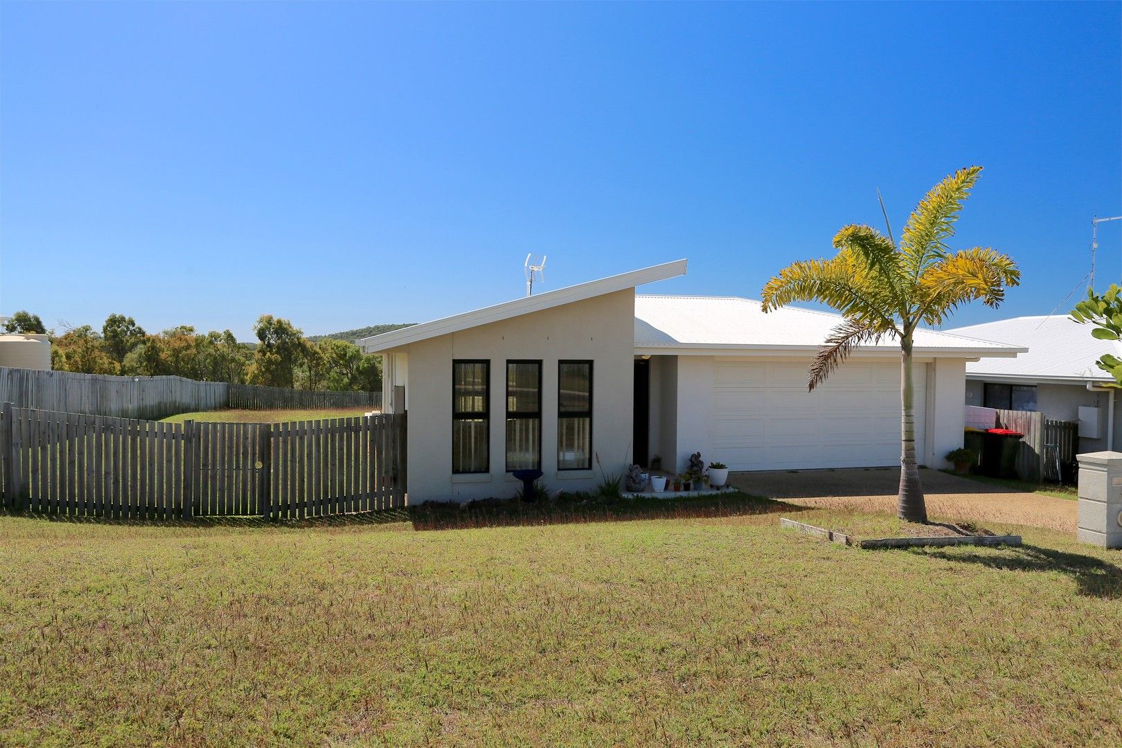 3 bedrooms House in 4 The Ridge Way ZILZIE QLD, 4710